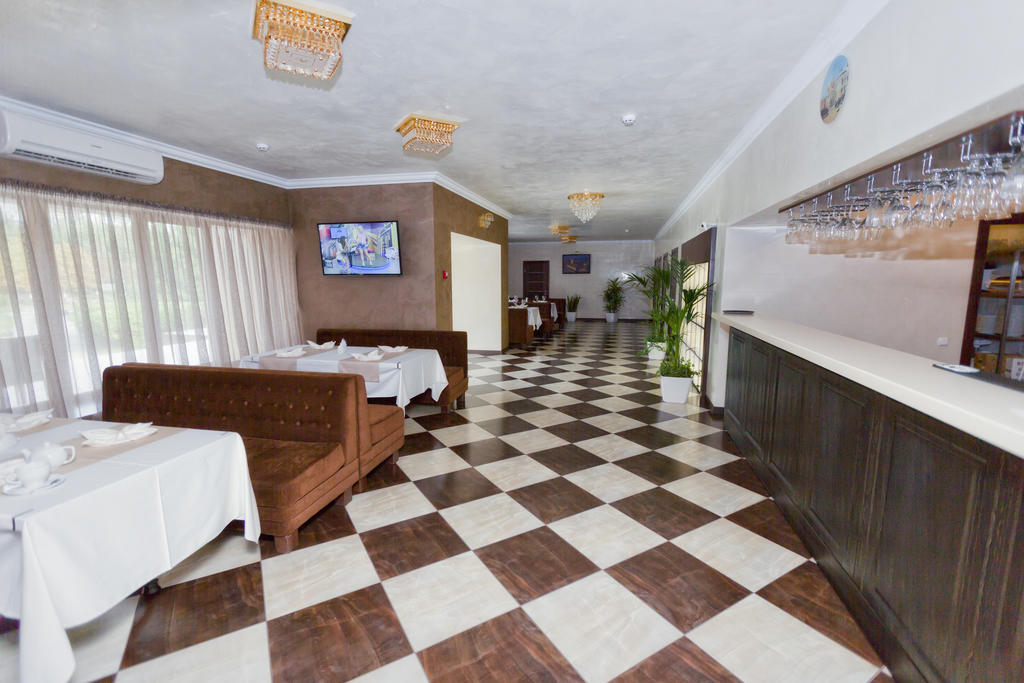 Grand Sport Hotel Brovary Eksteriør bilde