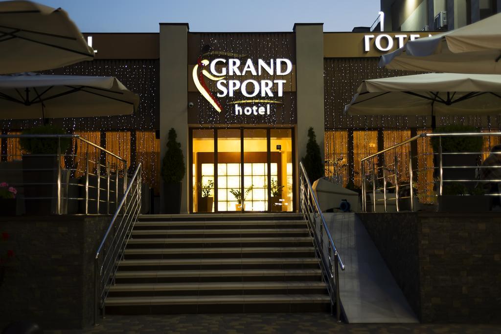 Grand Sport Hotel Brovary Eksteriør bilde